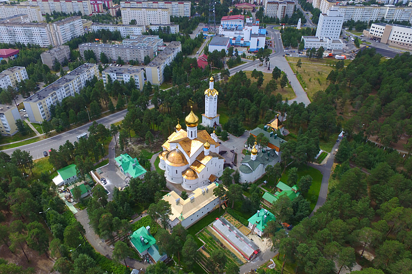 Храмовый комплекс Патриаршего подворья Пюхтицкого Свято-Успенского ставропигиального женского монастыря